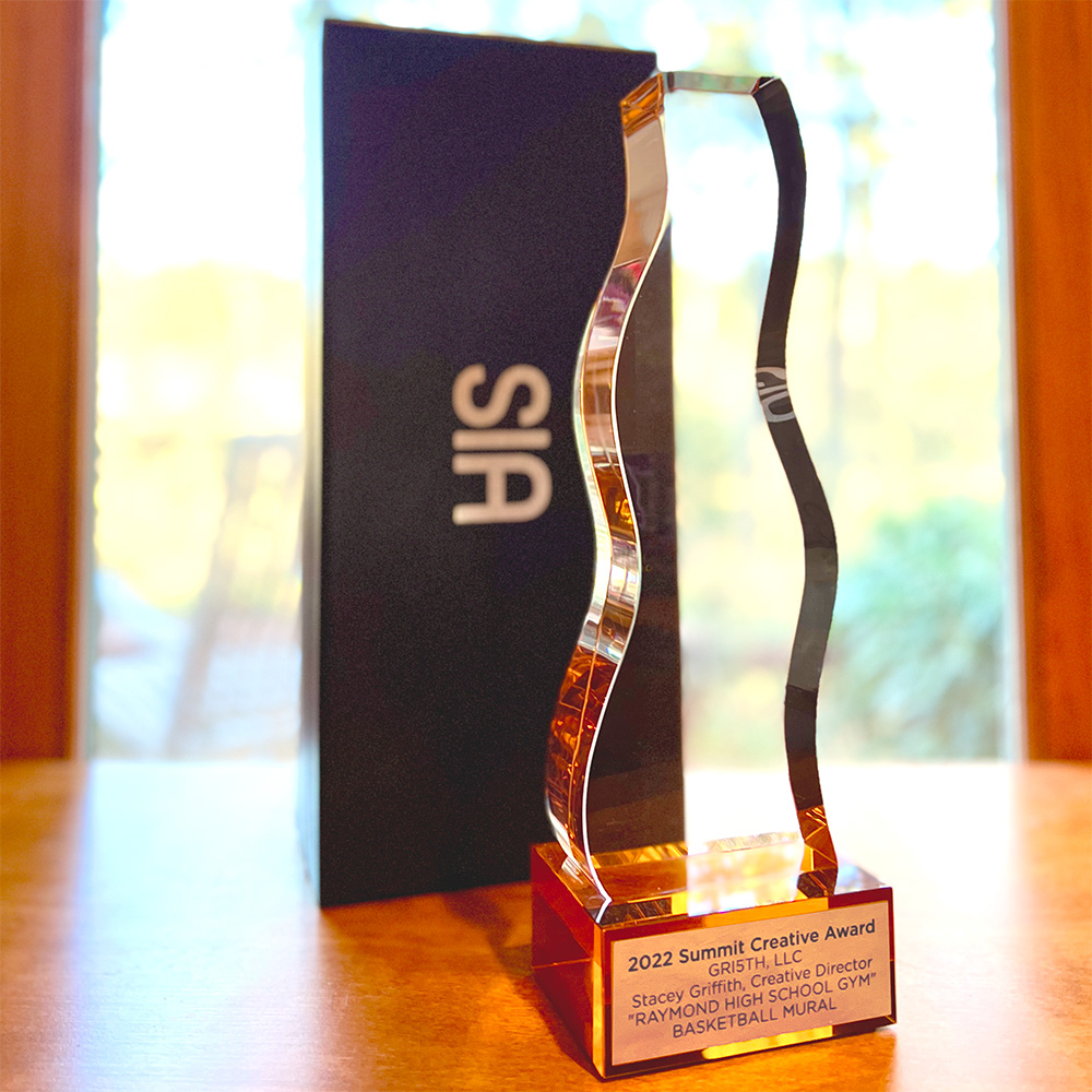 2022_SummitCreativeAward_trophy
